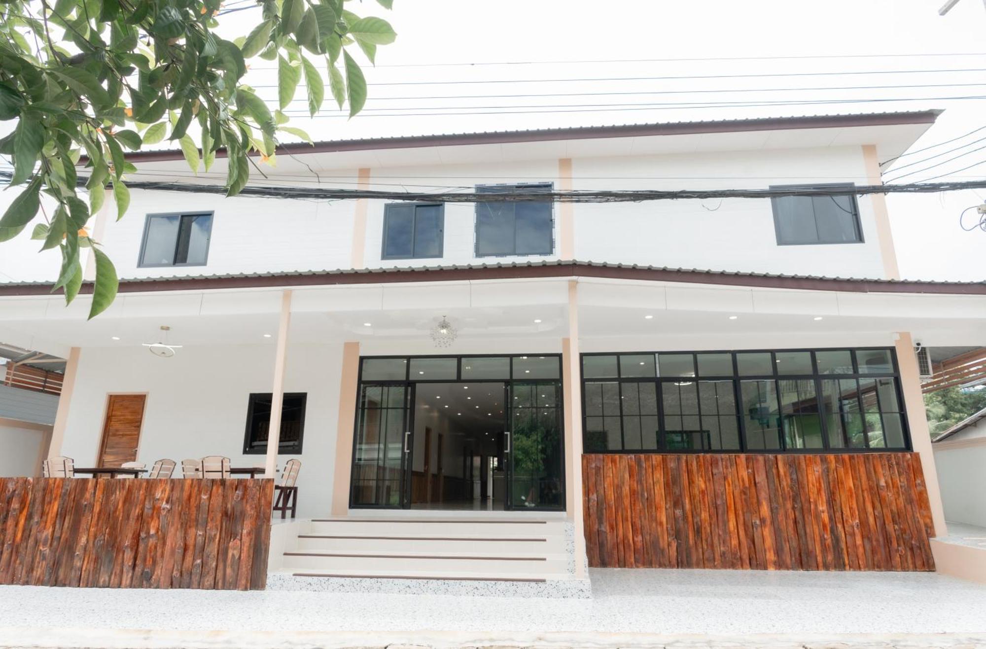 Chotika Hotel โรงแรมโชติกา ณ เชียงคาน Екстериор снимка